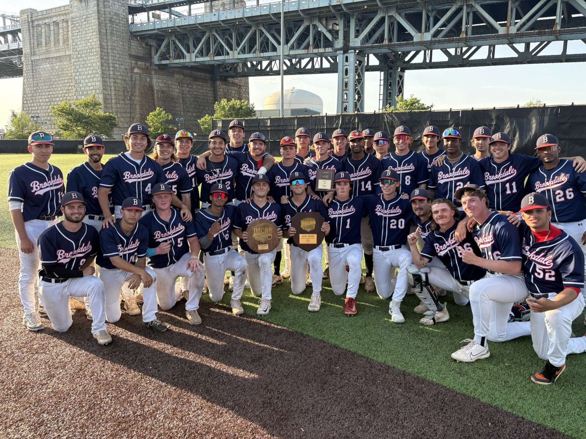 Had a Great Time this year at Brookdale CC. D3 Region 19 Champs and semifinalist at World Series. Looking for a new home next year!!!

End of Season Stats: 
47 GP 
.369 AVG 
.601 Slugg
.518 OBP 
62 Hits 
14 Doubles 
8 Triples 
18 SB 
3 💣 
.930 FP%
