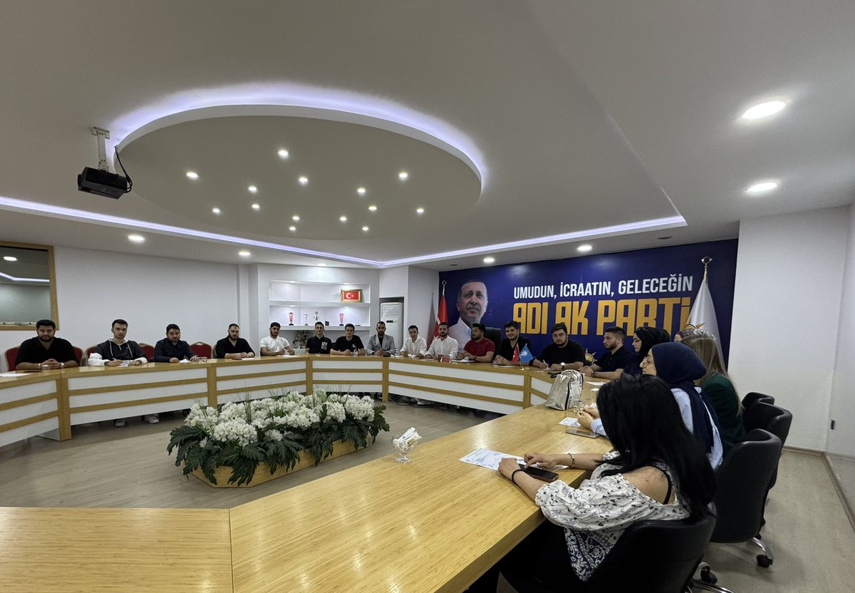 AK Gençlik Tuzla 🇹🇷 (@tuzlaakgenclik) on Twitter photo İlçe Gençlik Kolları Başkanımız @eyupkocalar ‘ın başkanlığında İl Sorumlumuz <a href="/esatdursuntr/">Esat Dursun</a> ve Yönetim Kurulu Üyelerimizin katılımlarıyla, haftalık toplantımızı gerçekleştirdik.
Çalışmalarımıza tüm hızıyla devam ediyoruz.
<a href="/nevzatyuce/">Nevzat Yüce</a>
<a href="/akgencistanbul/">AK Gençlik İstanbul</a>
@serefcolak34 İlçe Gençlik Kolları Başkanımız @eyupkocalar ‘ın başkanlığında İl Sorumlumuz <a href="/esatdursuntr/">Esat Dursun</a> ve Yönetim Kurulu Üyelerimizin katılımlarıyla, haftalık toplantımızı gerçekleştirdik.
Çalışmalarımıza tüm hızıyla devam ediyoruz.
<a href="/nevzatyuce/">Nevzat Yüce</a>
<a href="/akgencistanbul/">AK Gençlik İstanbul</a>
@serefcolak34