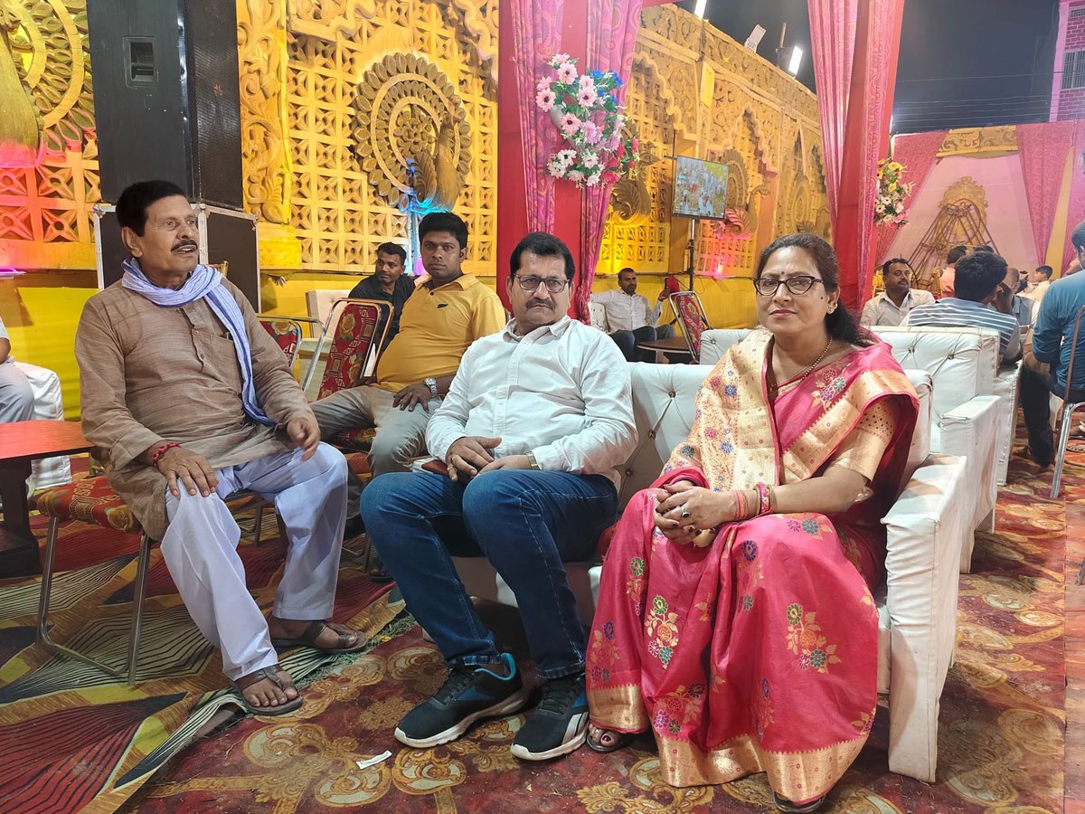 gitakumarirjd's tweet photo. साहबेगंज विधानसभा अंतर्गत पारू प्रखंड के धरफरी गांव में गुड्डू उर्फ संजीव साजन जी की बहन के शुभ विवाह में शामिल हुई।
#gitasinghrjd #gitakumari #gitakumarirjd #sahebganjvidhansabha #RJD #TejashwiYadav #nextcmofbihar
@RJDforIndia @laluprasadrjd @sanjuydv @manojkjhadu https://t.co/1ldq0VQpT8