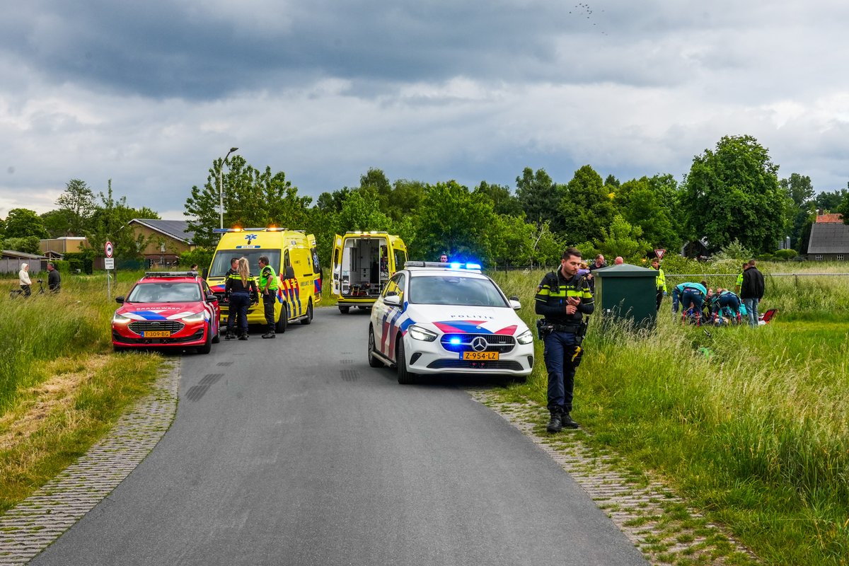 Zwaargewonde man na val met crossmotor
