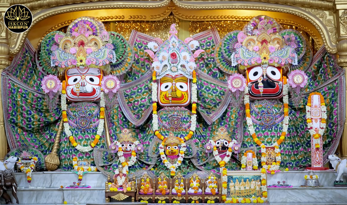 ISKCONHabibpur's tweet photo. 🌜𝑯𝒂𝒓𝒆 𝑲𝒓𝒊𝒔𝒉𝒏𝒂🌛
𝑇𝑜𝑑𝑎𝑦'𝑠🙏𝐷𝑎𝑟𝑠ℎ𝑎𝑛𝑠

✿𝑺𝒓𝒊 𝑺𝒓𝒊 𝑹𝒂𝒅𝒉𝒂 𝑴𝒂𝒅𝒉𝒂𝒗
✿𝑱𝒂𝒈𝒂𝒏𝒏𝒂𝒕𝒉 𝑩𝒂𝒍𝒂𝒅𝒆𝒗 𝑺𝒖𝒃𝒉𝒂𝒅𝒓𝒂
✿𝑮𝒂𝒖𝒓-𝑵𝒊𝒕𝒂𝒊,𝑺𝒓𝒊𝒍𝒂 𝑷𝒓𝒂𝒃𝒉𝒖𝒑𝒂𝒅𝒂

🏵️28May'25🏵️

#ISKCON #SrilaPrabhupada #SanatanDharma #harekrishna #God https://t.co/b2uG612PNO