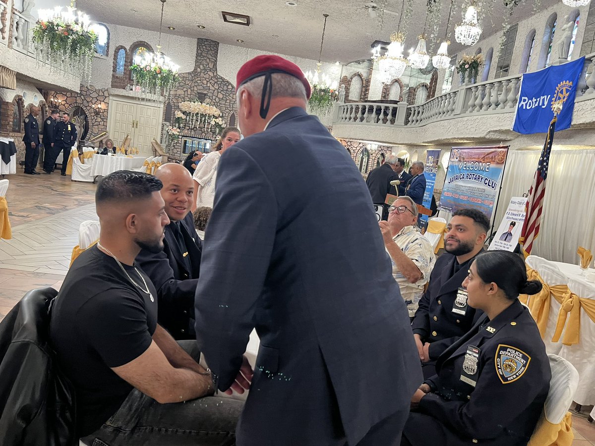 It was an honor to join the Jamaica Rotary Club, honoring police officers across Queens for their acts of everyday heroism. Today, we came together to honor the memory of fallen officer Eddie Byrne. 

The cop killer behind that horrific incident in 1988, must never be released. I