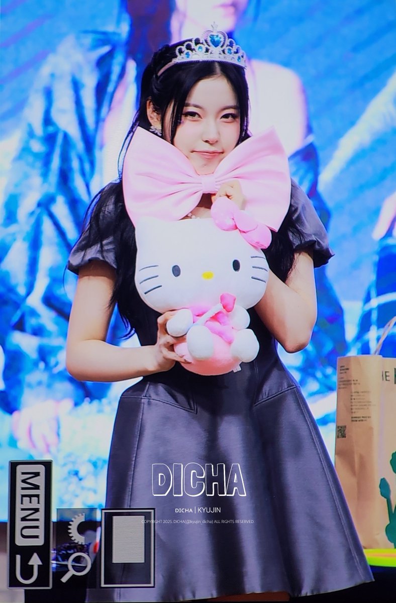 250528 😽🎀

#엔믹스 #규진 #NMIXX #KYUJIN #진규왔또잉뛰잉