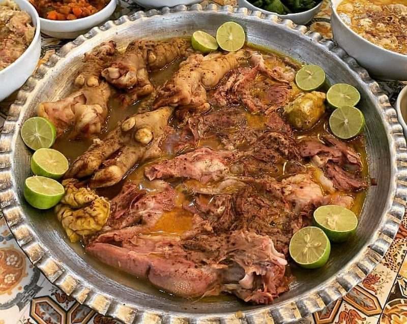 🍲 کله پاچه: صبحانه ای افسانه ای برای قهرمانان

از دل و جگر تا بناگوش و چشم... یه دنیا طعم در یه کاسه🤤✨ عاشقانش میگن: "سحرخیزی رو جبران میکنه"  

#غذای_ایرانی #کله پاچه