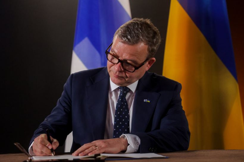 Kabmin_UA_e's tweet photo. Ukraine and Finland boost cooperation: a number of bilateral documents signed in Kyiv
https://t.co/akwgIRHkwr
#Energy #EuroIntegration #Education #Economy https://t.co/e3S4NeTEsq