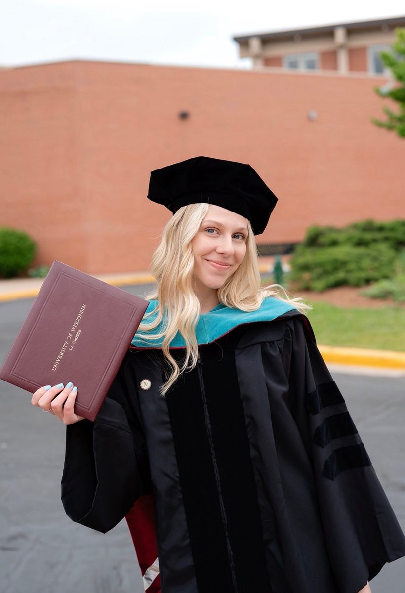Shout out to some of our alumni for graduating this spring! 🦅🤍🎓 

Alana Gilles ➡️ Master in Physician Assistant Studies 

CaSandra Warmsley ➡️ Master’s of Science in Nursing

Carly Coulthart ➡️ Doctor of Physical Therapy 

We love to keep up with our UWLWBB Family!