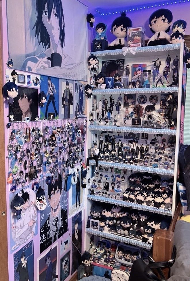 hinabiird's tweet image. the collection vs the collector!
(。 &gt; ω &lt; 。) ♡ .ᐟ (aki, my love you’re the dearest thing to me 💗)
🫐🍓: #yumetwt #cosplaytwt #riakotwt #angeldevil #akihayakawa