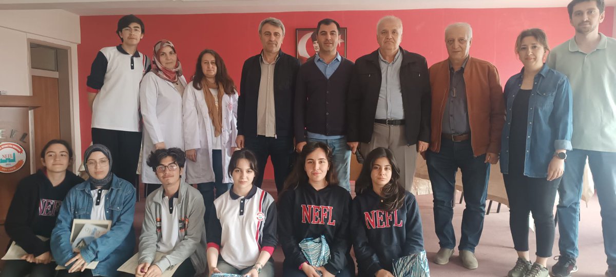 📌10.sınıflar arasında münazara yarışması yaptık. Münazaranın koordinatörü Enes Artuç'a ve emek veren öğretmenimiz Ümmü Gülsüm Uyanık'a teşekkür ederiz. Kazanan takımı tebrik eder ve başarılarının devamını dileriz.
<a href="/AGazioglu25/">Abdurrahman GAZİOĞLU</a>
<a href="/Yakutiyemem/">YAKUTİYE İLÇE MEM</a>