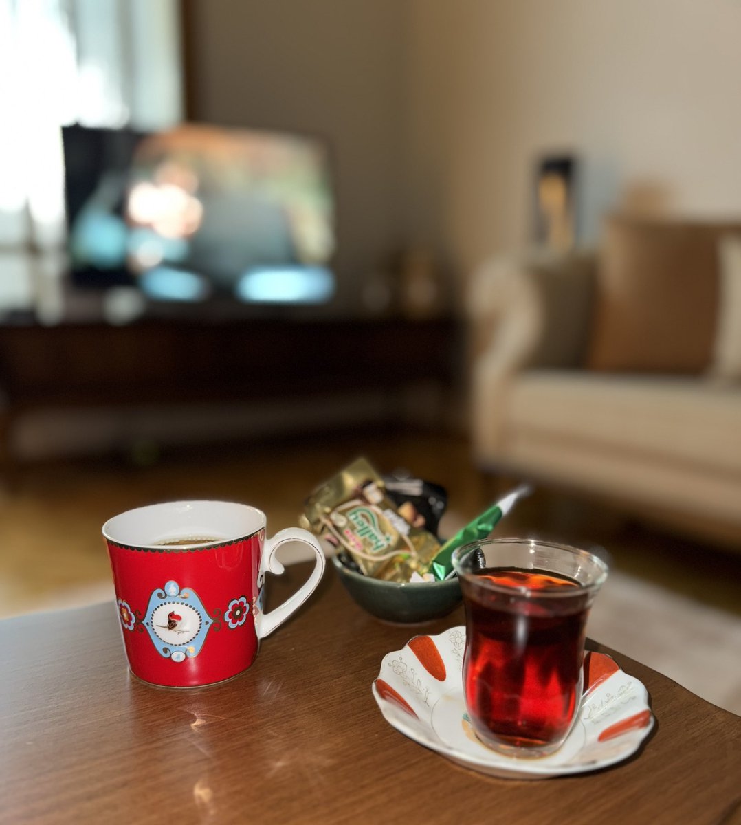 HalimeYetkin's tweet photo. Klasik erkek &amp; Popüler kültürün kölesi olan kız ilişkisi 🤝🫰 https://t.co/NPWcPblhLu
