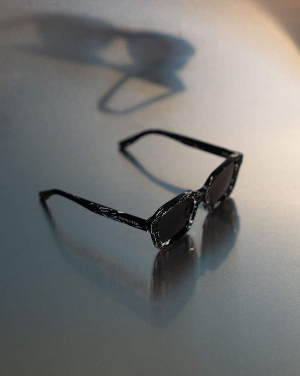 We asked, you decided… 

Introducing the Vertex Sunglasses.

Presented in Marble and Black. Spring-loaded stainless steel hinges. Engraved logo, finished with handmade painting.

You will not find a better pair of sunglasses for the price.

Tomorrow — 3pm BST.

🕶️