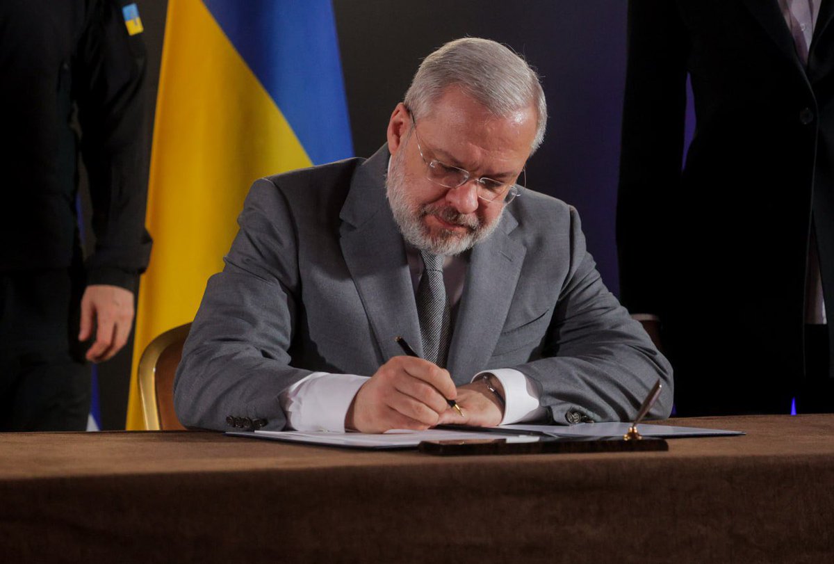 G_Galushchenko's tweet image. 🇺🇦🇫🇮
Today, the Ministry of Energy of Ukraine and the Ministry of Economic Affairs and Employment of the Republic of Finland signed a Memorandum of Understanding to deepen cooperation in nuclear energy, renewable energy, technology exchange, and innovative solutions.
We are…