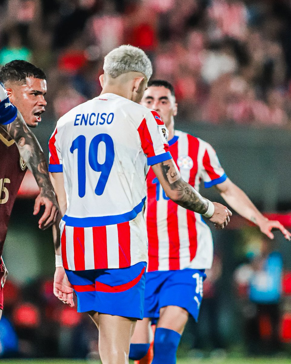 Señor Fútbol Py (@srfutbolpy) on Twitter photo El mensaje de apoyo de Julio Enciso a Damián Bobadilla:
"Estoy contigo, hermano. Yo me guardé todos los malos tratos de este señor y no salí a decir nada. Primero, hay que ser ejemplo. El respeto se pide cuando uno hace lo mismo con los demás".
📸 <a href="/ClariRiquelme_/">Clarissa 🌸</a> El mensaje de apoyo de Julio Enciso a Damián Bobadilla:
"Estoy contigo, hermano. Yo me guardé todos los malos tratos de este señor y no salí a decir nada. Primero, hay que ser ejemplo. El respeto se pide cuando uno hace lo mismo con los demás".
📸 <a href="/ClariRiquelme_/">Clarissa 🌸</a>