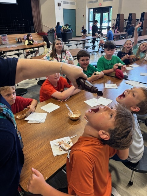 Willow Creek Elem tweet media