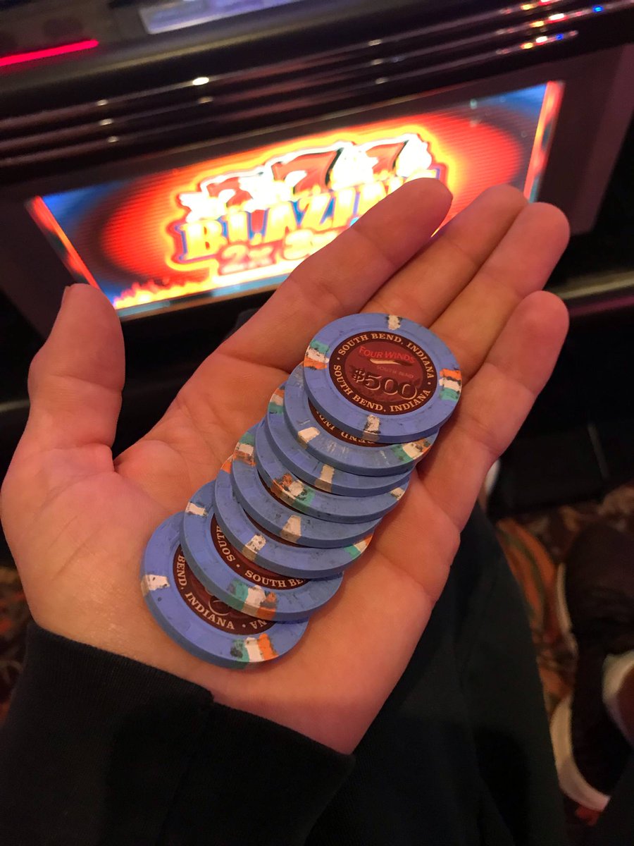 WhittUpShott's tweet image. Memorial wknd was memorable! Guy at the table was there the last time I did it. "I can't believe it! You did that last time. You're amazing!"  #BigHitWhitt #BeAWhittness #StayElevated #StayBlessed #LiftedAboveTheRest