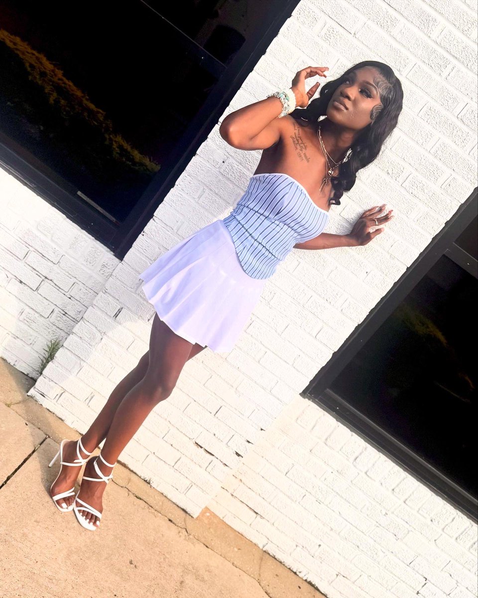 kredd_2's tweet image. Feelin twenty-fine 2️⃣5️⃣🥂🌹