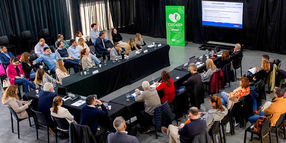 Pusimos en marcha la Comisión Regional de Trasplante #CORETRA de Región Centro.🤝

El encuentro, celebrado en la Sala Mayo de #Paraná, congregó a autoridades provinciales y del <a href="/incucaioficial/">INCUCAI</a> junto a los organismos de procuración y trasplante de #Córdoba, #SantaFe y #EntreRíos.