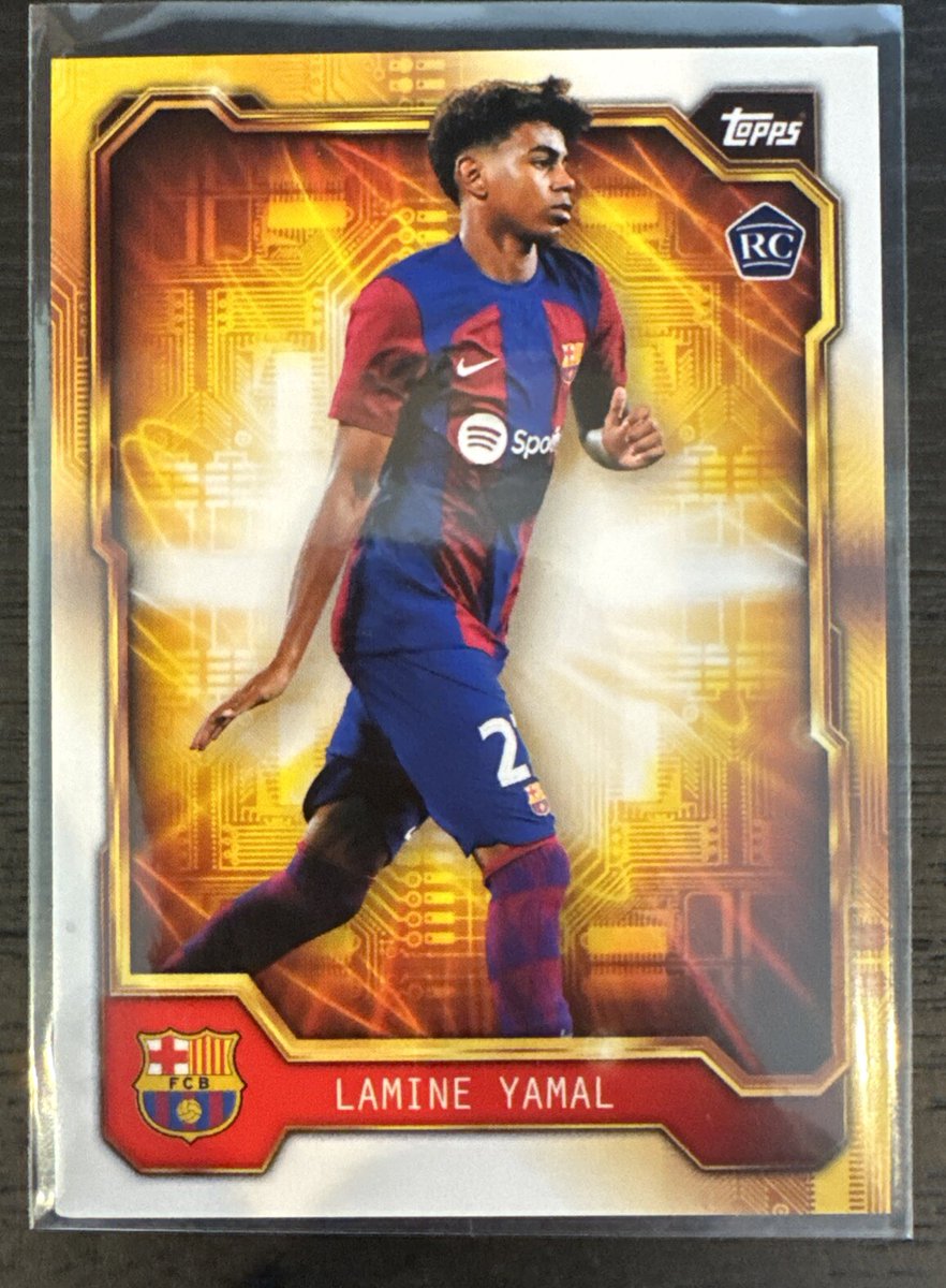 FCBarcelonaBay's tweet image. 2023-24 Topps FC  Fan Set #BARG-3 Lamine Yamal Golden Future Electro  ebay.com/itm/2055018731…  #ad