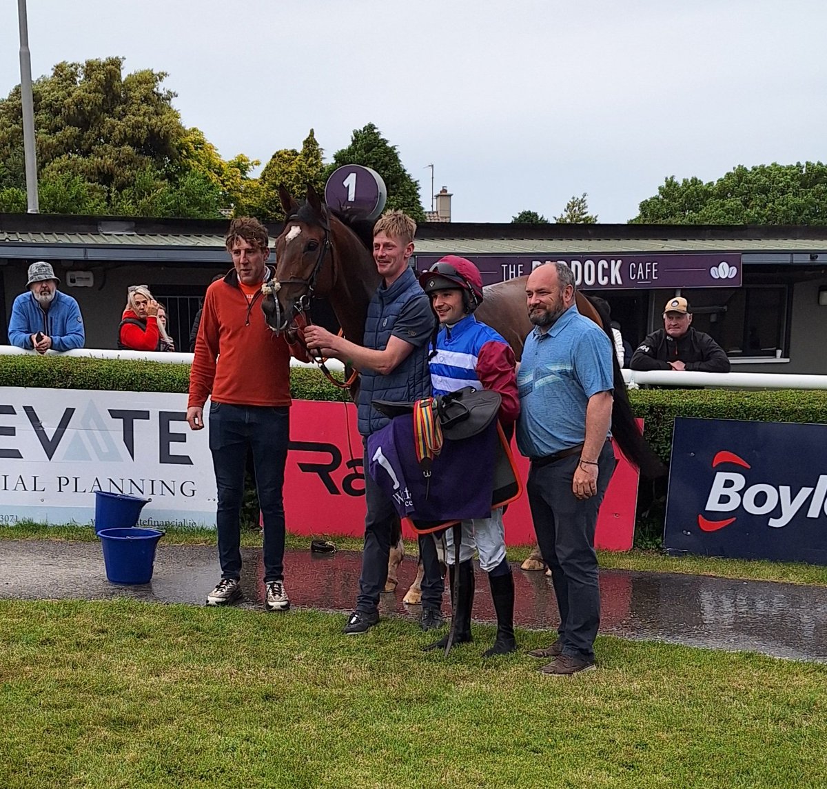 Lieutenant Mayne (7/4f) easily dismisses his three rivals in the sixth at Wexford, scoring under Tiernan Power Roche for John McConnell. The six-year-old is owned by the McNeill and Stone families.