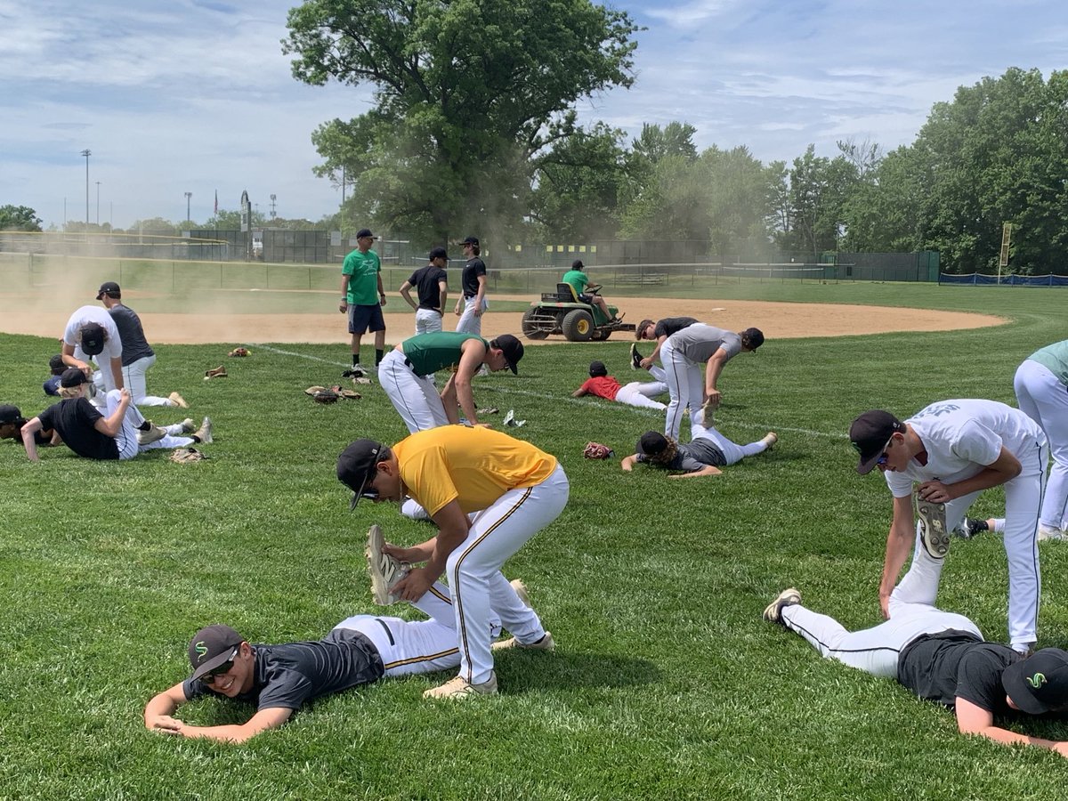 Yesterday, the Aves advanced onto the District Finals with a 5-4 win over ECC co- champ Lebanon.  Next game is tomorrow v. Oak Hills at 5:00 at Batavia HS.  Go Aves!