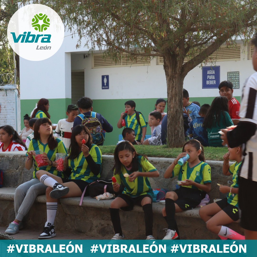 vibraleon's tweet photo. En #VibraLeón la #Cooperación es lo que nos mantiene unidos. 

Sigamos este sendero para llegar a nuevas alturas juntos.
#VibraConNosotros | #VibraConValores

#FutbolParaElDesarrollo #Valores #FutbolIncluyente 
#SportForSocialChange 
#DeporteFormativo #Soccer
#Deporte https://t.co/S4OXzqs5yJ