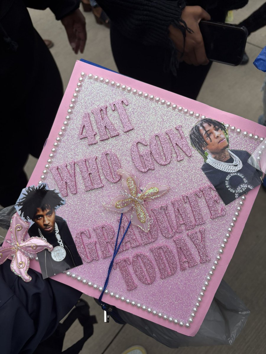 LARISSA (@larissagaulden) on Twitter photo 