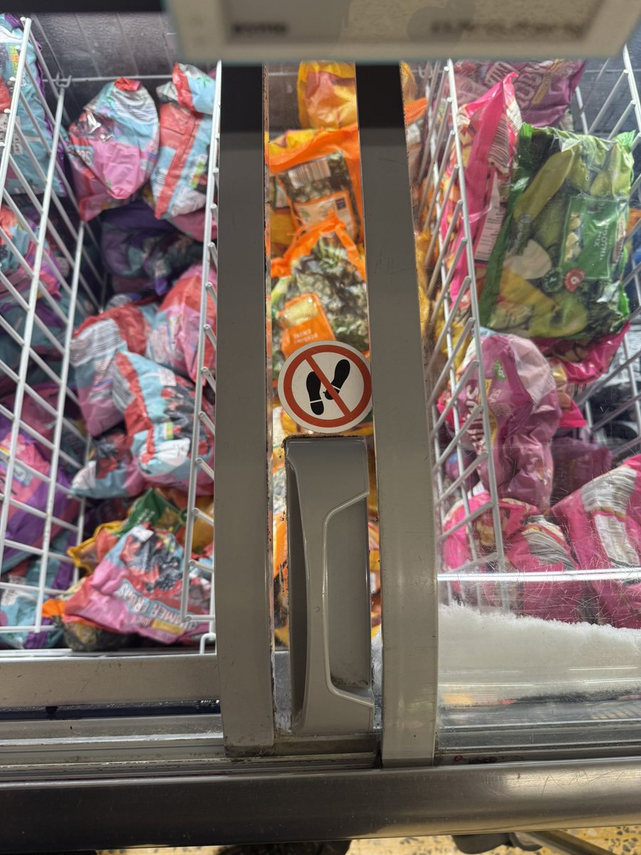 bluetide's tweet photo. @AldiUK It’s Andover. As you can see in the photo when you slide open the doors cover the middle section https://t.co/KpZoY3pzFe