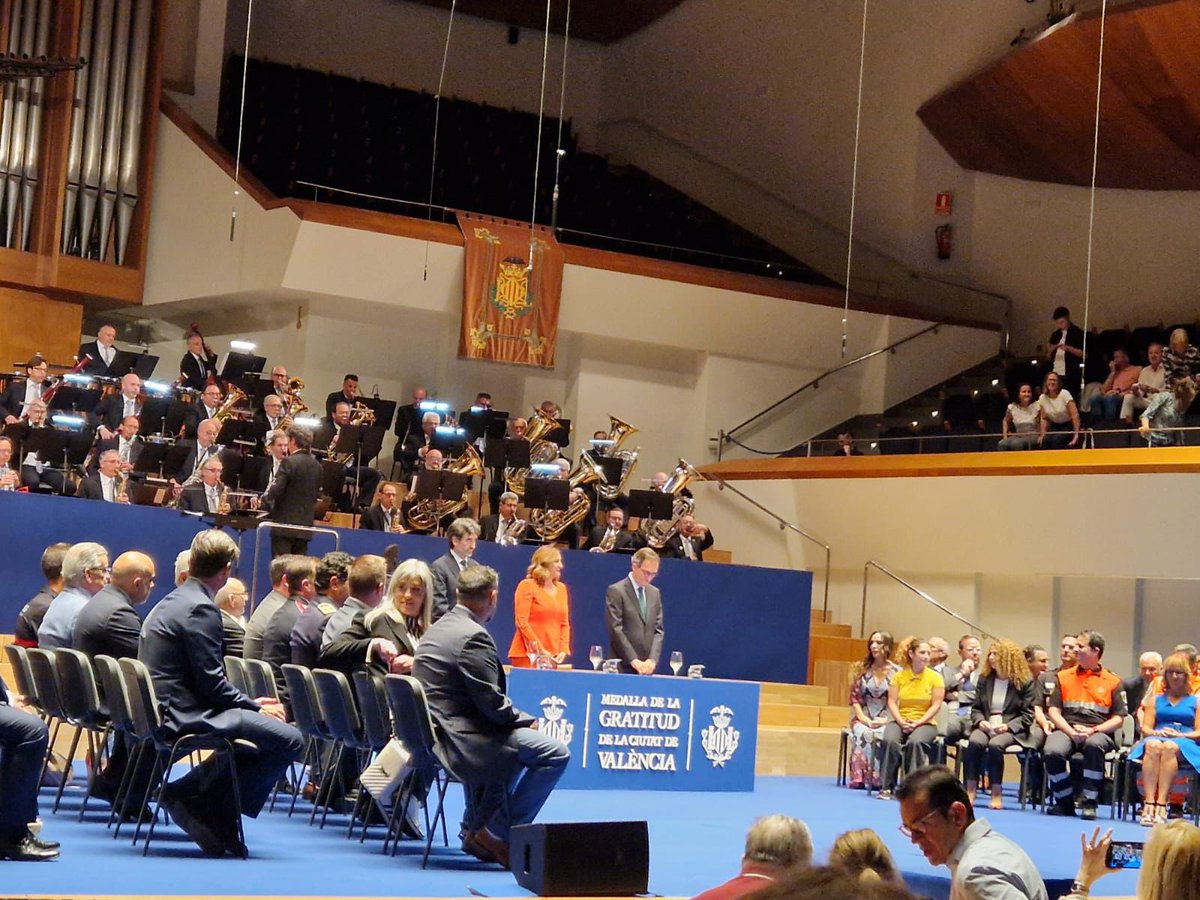 Mercedes del Álamo, titular del #RegistroDeLaPropiedad 5 de València, recibe el reconocimiento del <a href="/AjuntamentVLC/">Ajuntament València</a> por la ayuda inmediata y desinteresada a todos los afectados por el trágico suceso de febrero de 2024 #solidaridad #compromiso <a href="/Registrador_es/">Registradores de España</a> <a href="/RegistradoresCV/">RegistradoresDecanatoCV</a>