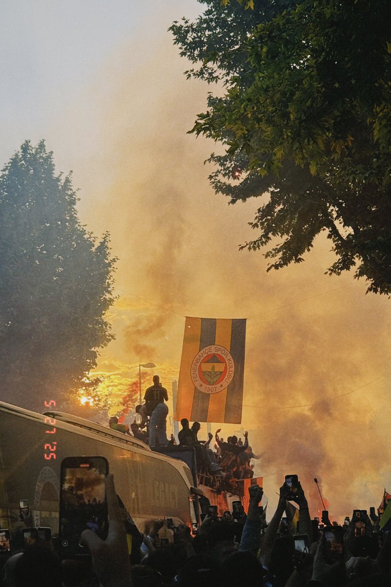 mertceken's tweet photo. Hiç bitmeyecek bir miras.

#YellowLegacy https://t.co/jwlCeOspbK