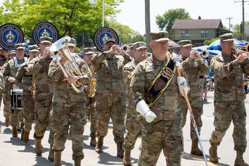 MIArmyGuard's tweet image. Today we are highlighting 126th army band located in Belmont, Michigan.

Their missions is to provide music throughout unified land operations to instill in our force the will to fight and win, while fostering the support from citizens. 

#bandlife #music #armyband #unithighlight