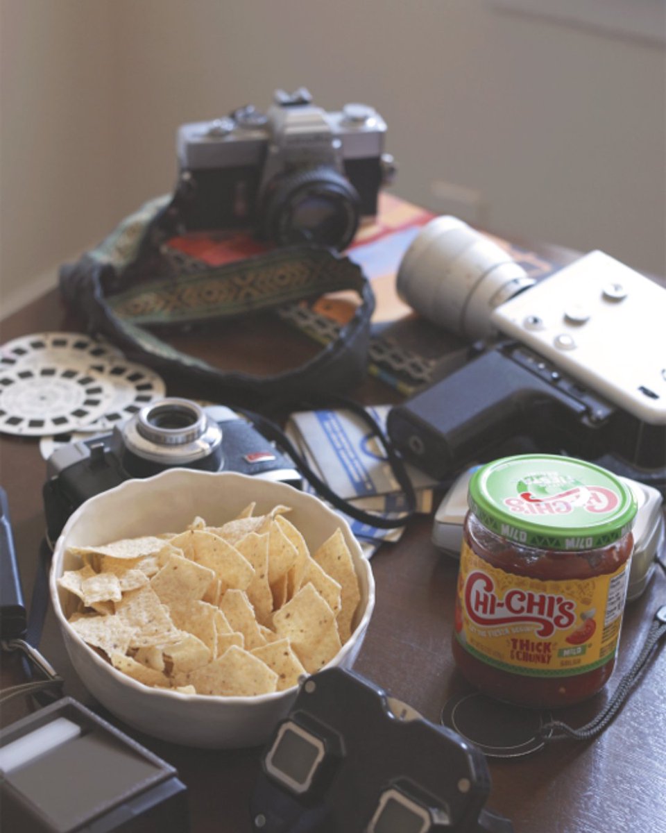 Click. Dip. Repeat. 

 #Snackography #RewindAndDine #LetTheFiestaBegin #CHICHISSalsa