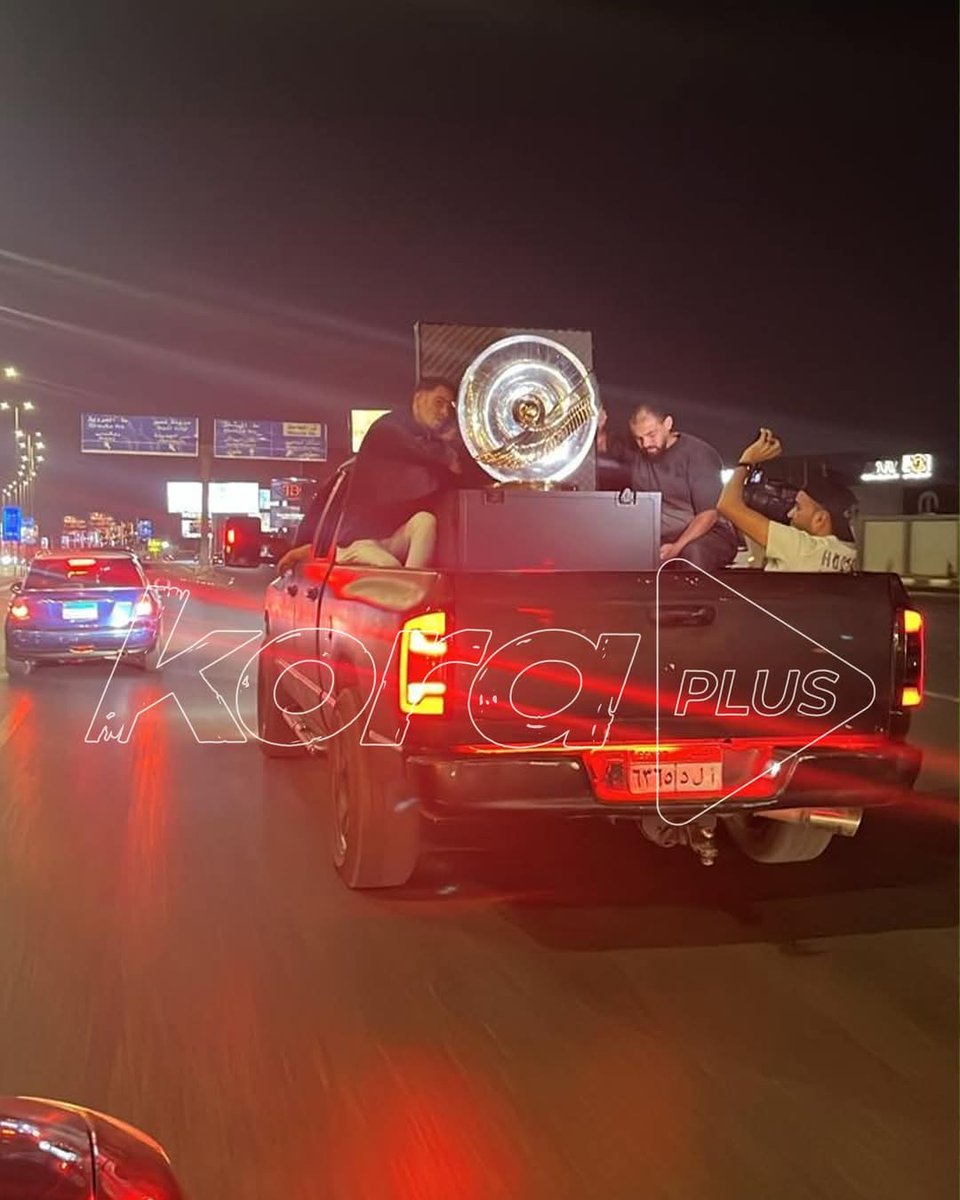 واخيرا امام عاشور يجيب الهدف السادسة حسين قاله خد وامام قاله هات ومننساس مروان عطية 
الهداف امام عاشور هداف الدوري و درع الدوري علي وصول
