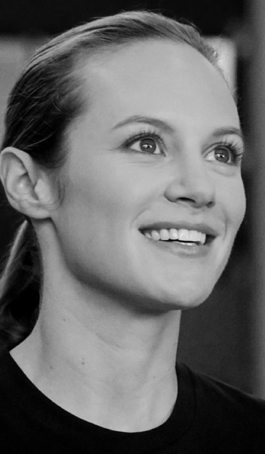 victoria tweet media