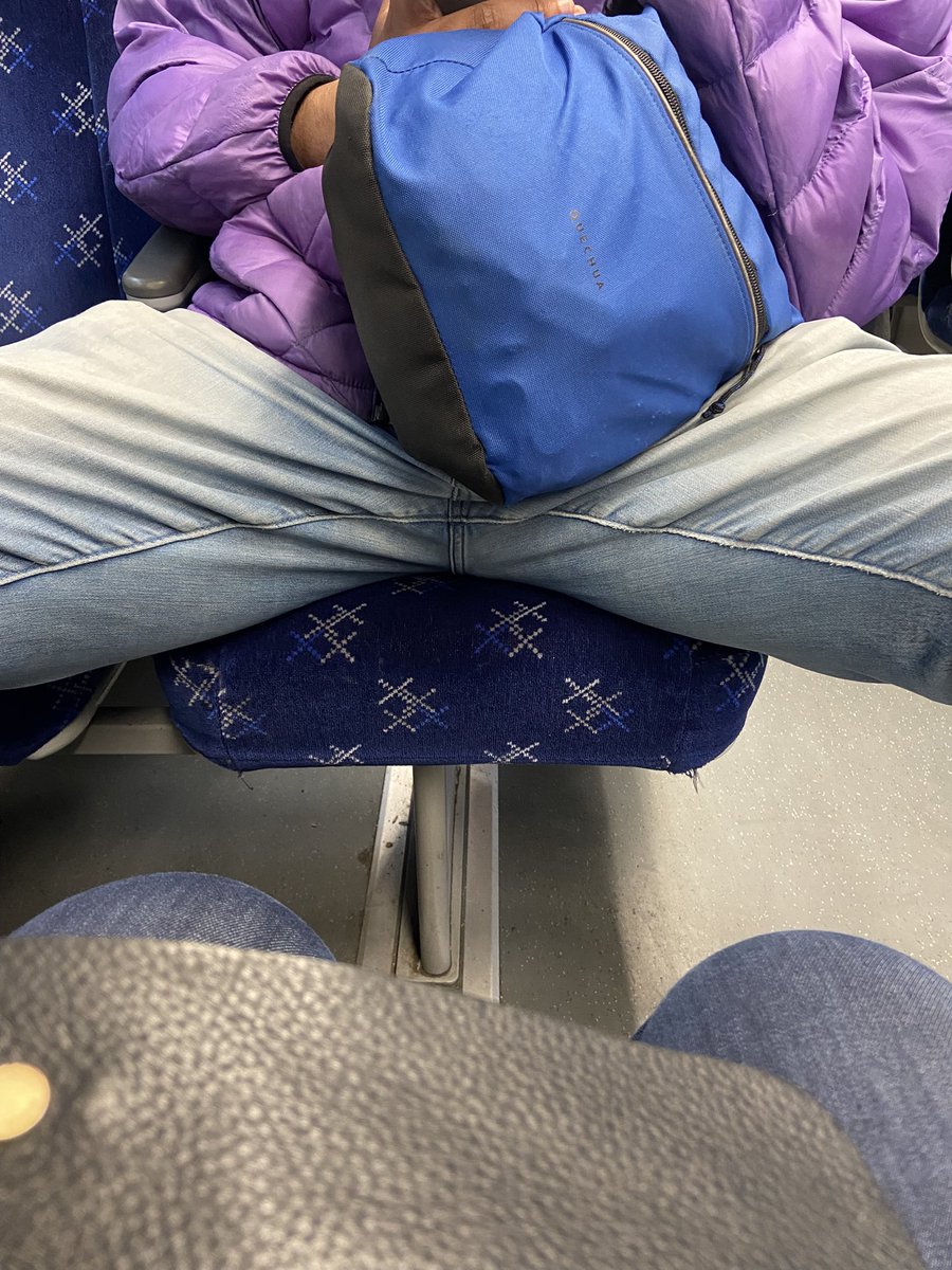 Anyone think this level of manspreading on a train is necessary? I mean, COME ON!! The ticket inspector had to shuffle past cos one leg was obstructing the aisle. Bleeding men!