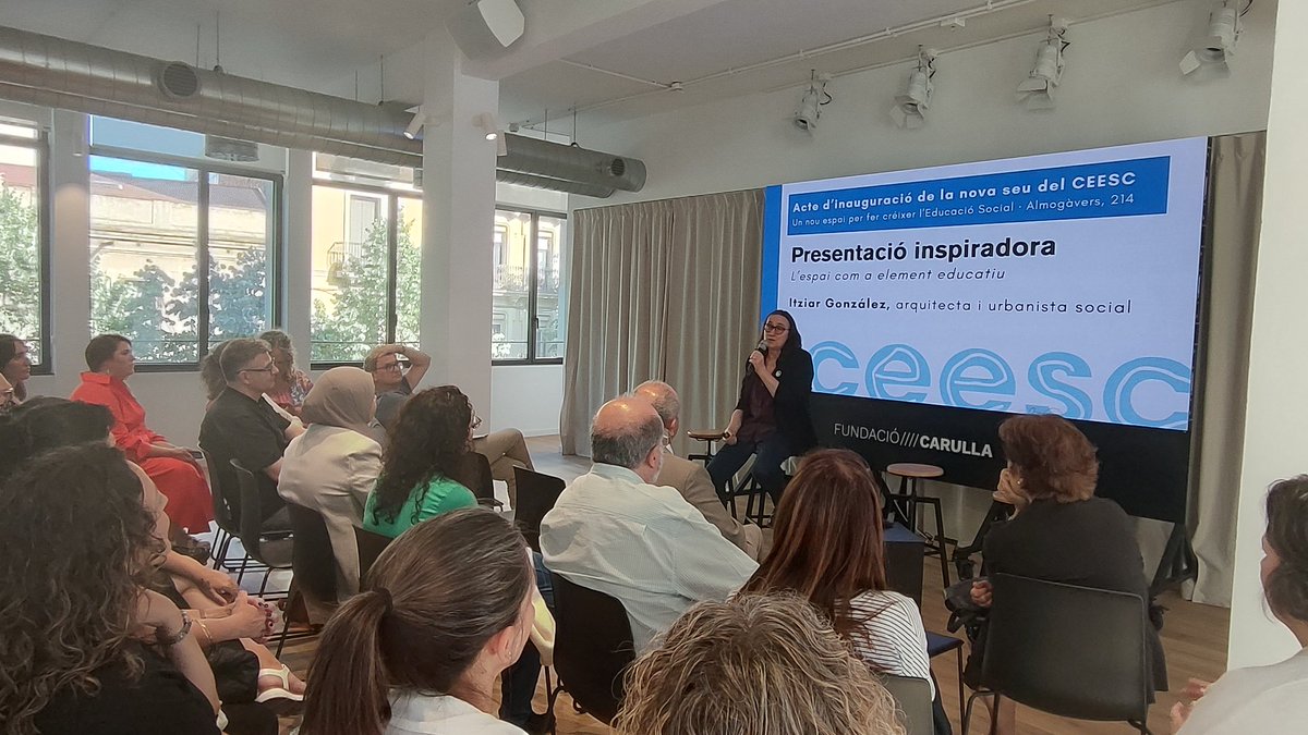 laurafrailev's tweet image. Itziar González en la inauguración de la nueva sede del @ceesc_cat @FundacioCarulla #Barcelona @itziarGonzlezVi