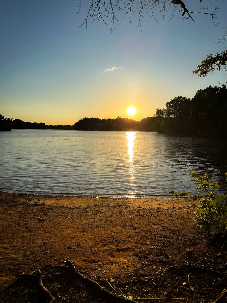 jahan_asante's tweet image. wednesday evening
   sunset 🧡