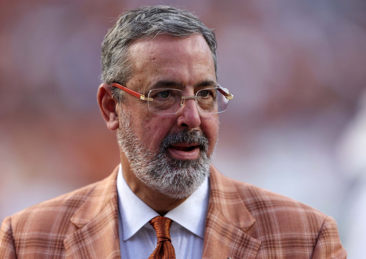 Unnecessary Roughness (@unnecroughness) on Twitter photo Texas AD Chris Del Conte on why Texas didnât want the Ohio State game moved per <a href="/PeteThamel/">Pete Thamel</a>
âWhy would I want to move the game to Sunday night and have a short week⌠Iâve got to go to church.â Texas AD Chris Del Conte on why Texas didnât want the Ohio State game moved per <a href="/PeteThamel/">Pete Thamel</a>
âWhy would I want to move the game to Sunday night and have a short week⌠Iâve got to go to church.â
