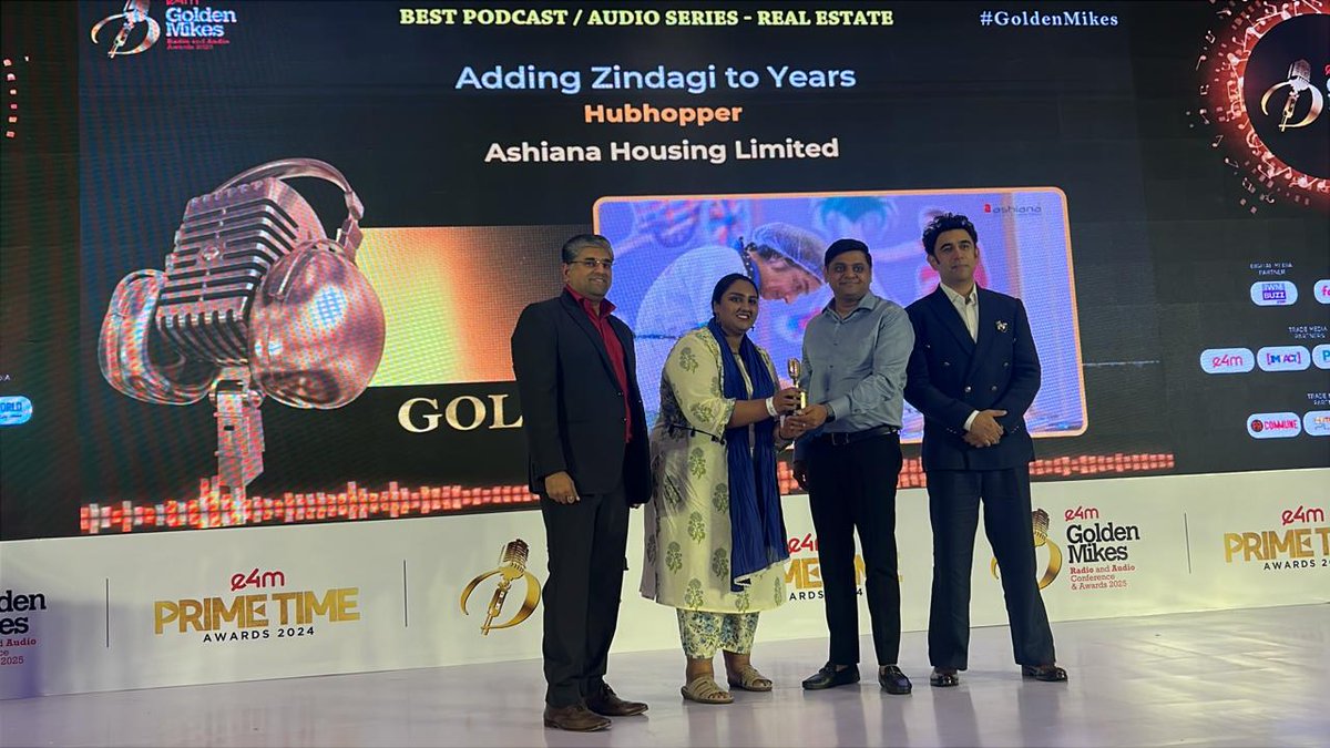 e4mevents's tweet image. What a win! 📻
Big congratulations to the winner in the Best Podcast / Audio Series - Real Estate at the #e4mGoldenMikes Awards 2025! 🎙

Category: Best Podcast / Audio Series - Real Estate
Winner: @Ashiana_Housing

#AudioExcellence #CreativeCampaigns #GoldenMikes2025
