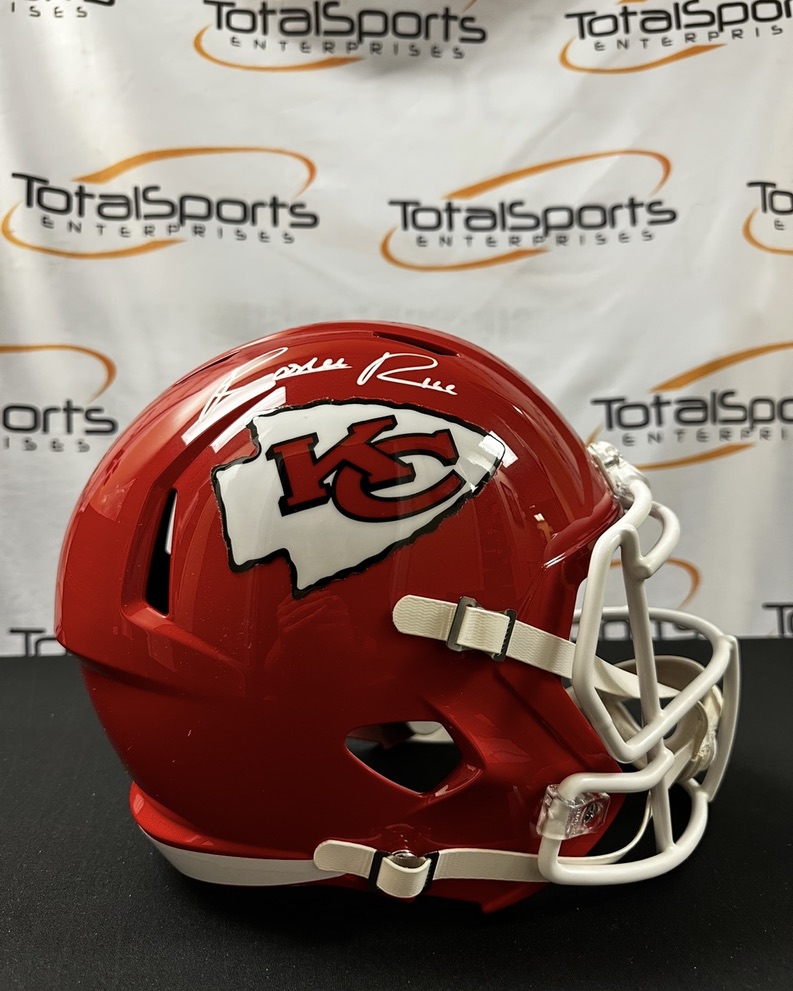 DEAL OF THE DAY!

Rashee Rice Autographed Full Size Speed Replica Helmets are $199 for the first THREE people to use discount code "RR4" today!

⬇️⬇️⬇️

tsekansascity.com/products/rashe…