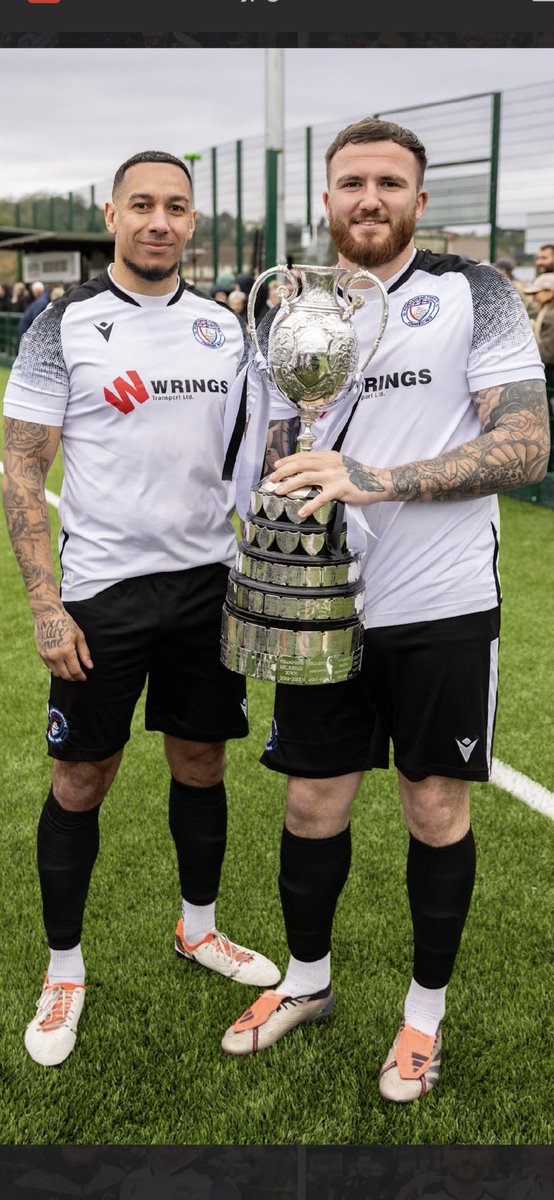 seankeet6's tweet image. Not a bad way to finish 😍 @PortisheadTown  @DeanoGriff1