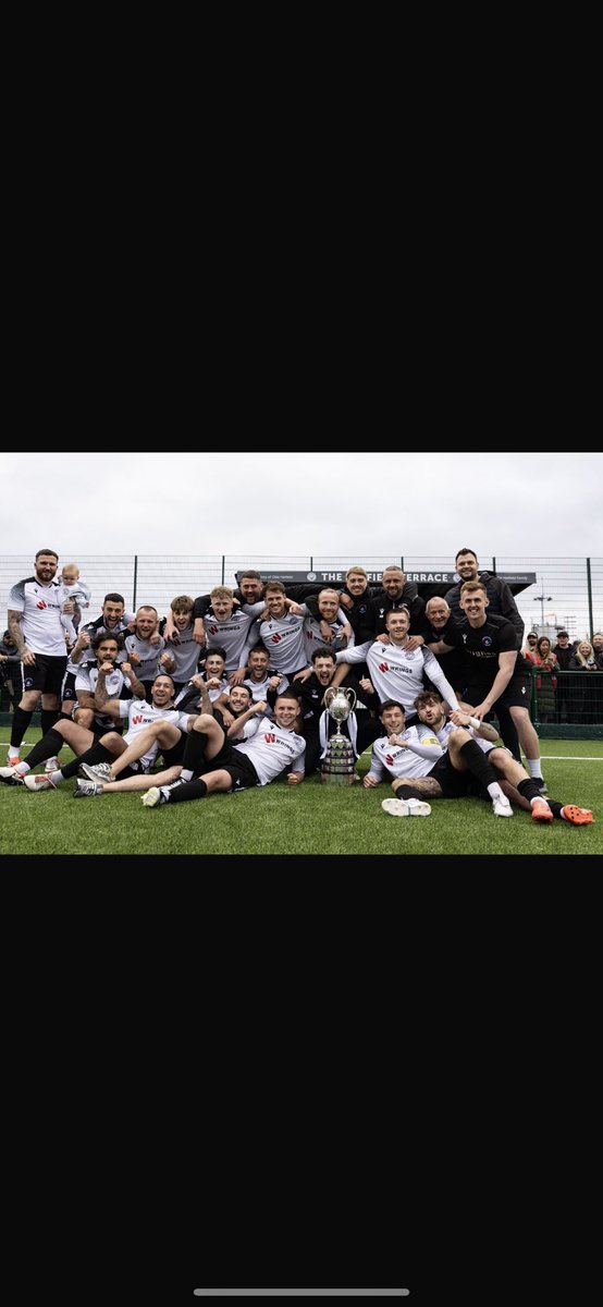 seankeet6's tweet image. Not a bad way to finish 😍 @PortisheadTown  @DeanoGriff1