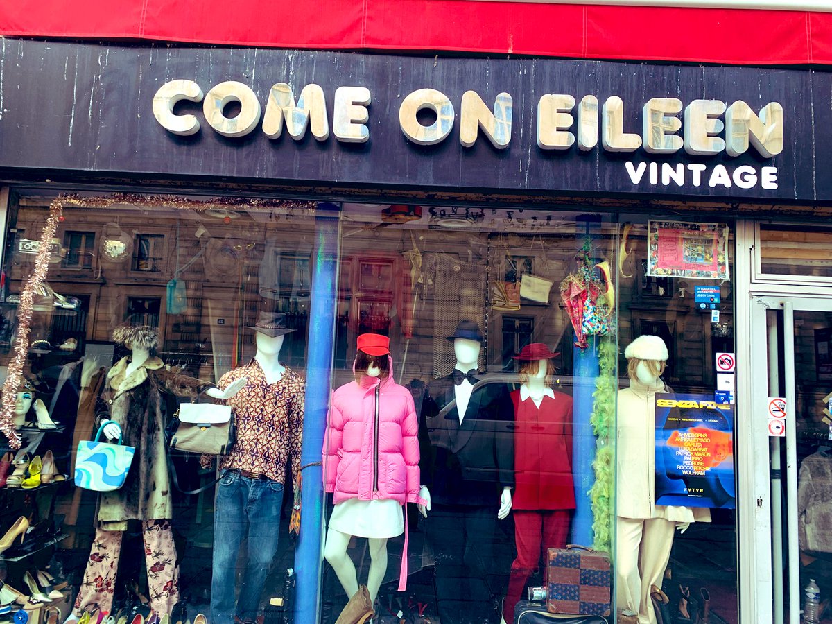 Caroline Binnie (@caroline_binnie) on Twitter photo Poor old Johnny Ray, sounded sad upon the radio, moved a million hearts in mono…
Spotted in Paris last month.
<a href="/NewWaveAndPunk/">PunkAndNewWave</a> <a href="/ScotsPostPunk/">Scottish Post-Punk</a> Poor old Johnny Ray, sounded sad upon the radio, moved a million hearts in mono…
Spotted in Paris last month.
<a href="/NewWaveAndPunk/">PunkAndNewWave</a> <a href="/ScotsPostPunk/">Scottish Post-Punk</a>