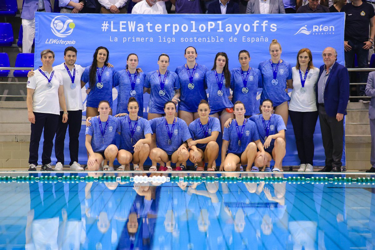 Subcampiones de Lliga i orgulloses d’una temporada per emmarcar!😍 

Quatre finals disputades i tres títols guanyats: Champions, Copa de la Reina i Supercopa. Sou les millors del món!!!!!💙💙💙💙💙

I felicitats al CN Sabadell per aquesta lliga!