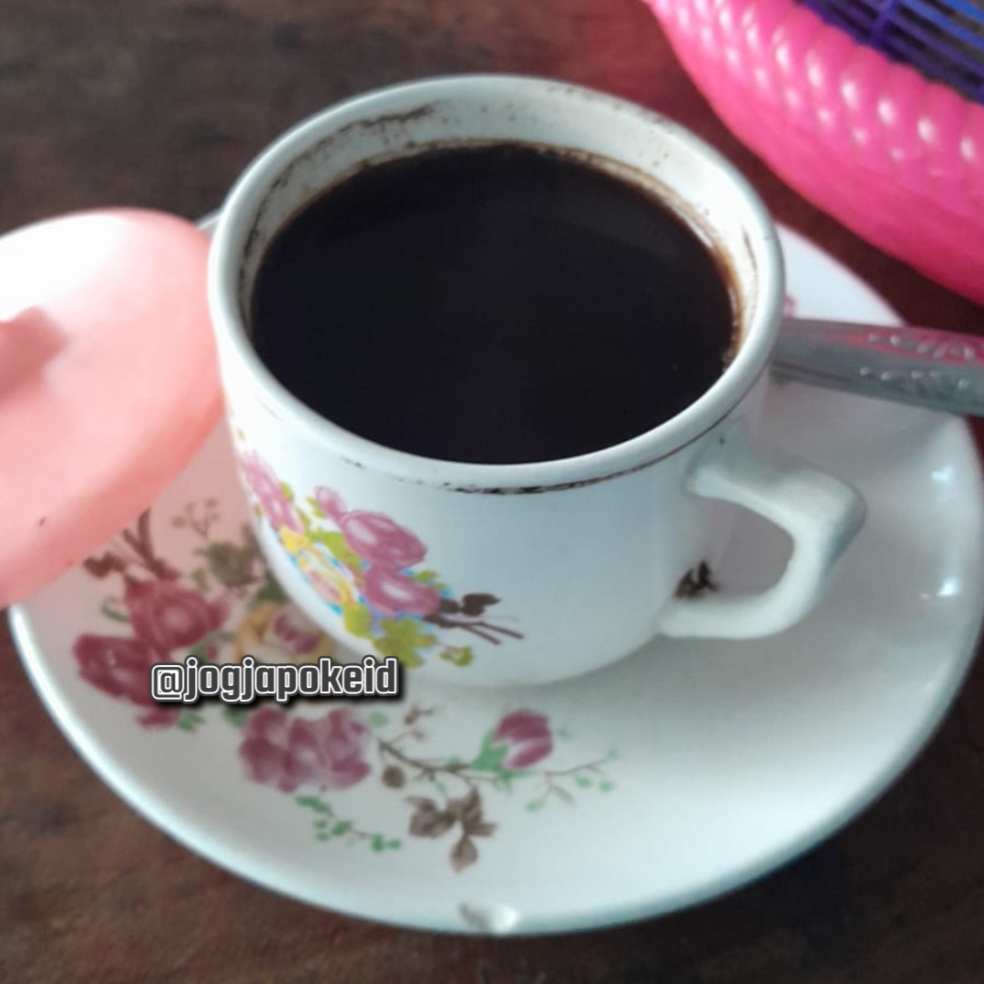 Bismillah
met pagi man-teman, met beraktivitas dan menjemput rejeki di hari libur ini. untuk yg tidak libur, selamat berkarya. untuk yg sedang sakit, semoga segera diberikan sembuh dan bisa kembali menikmati rejeki sehat. 🤲🙏