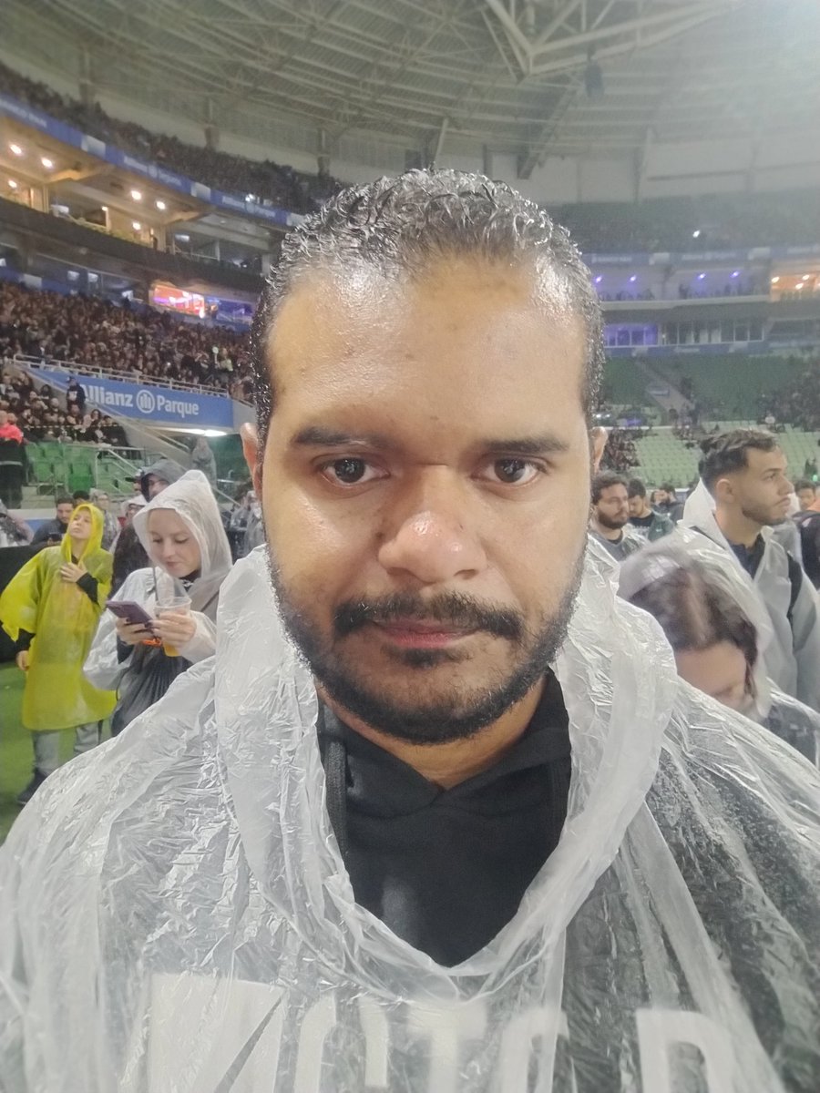 PascalSensei's tweet image. Eu e meu filme de conforto engraçado