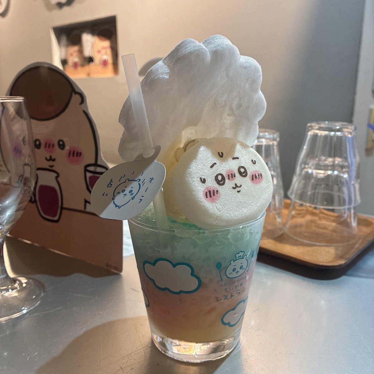 RcntStudio's tweet photo. おはようございます！  

先日ちいかわスタンドに行ってきました～○ 
可愛い空間で癒されました☕

本日もよろしくお願いいたします(∩´∀｀)∩

#企業公式相互フォロー
#企業公式春のフォロー祭り
#企業公式つぶやき部 https://t.co/fylJRXH6ql