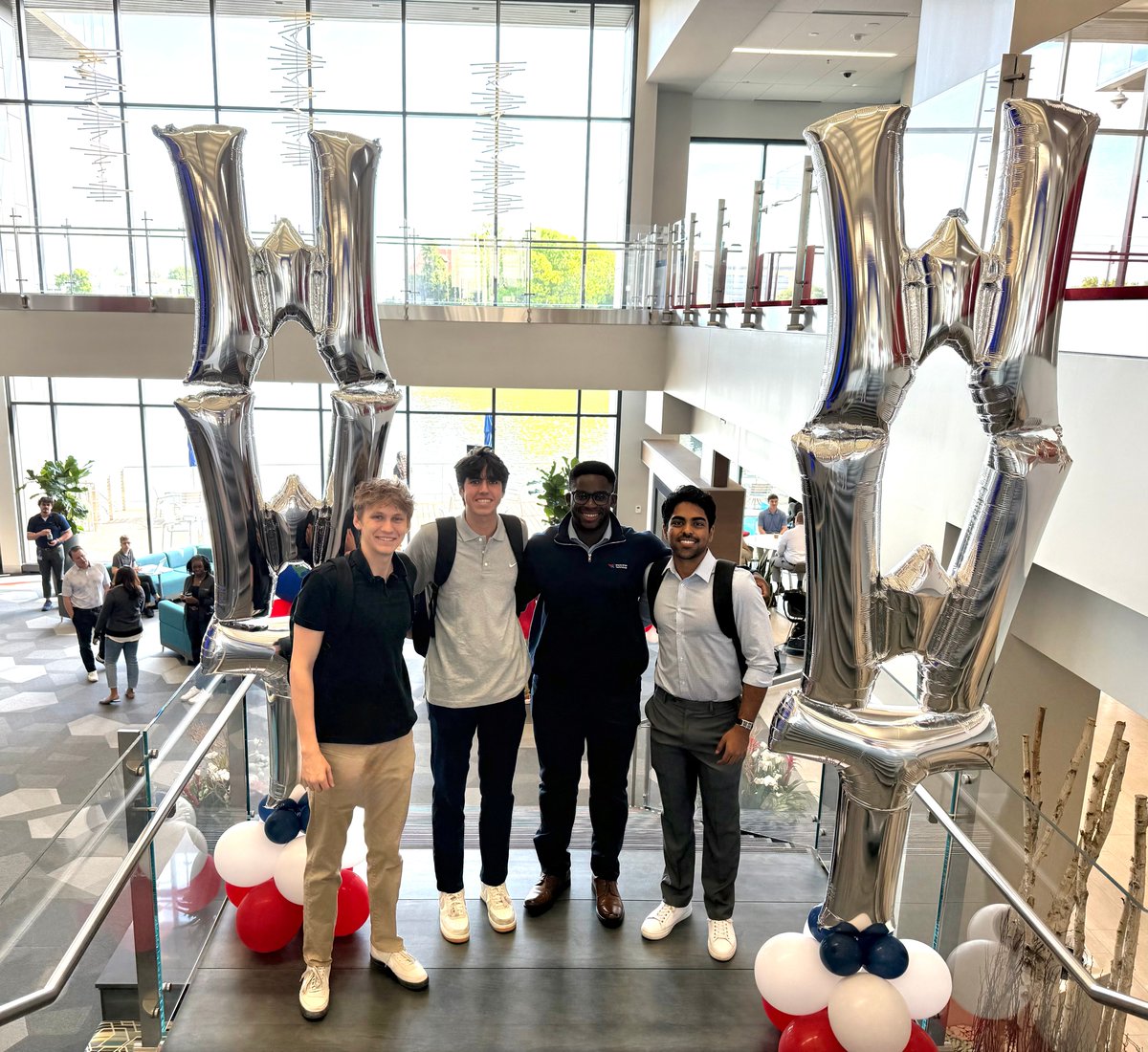 wwt_life's tweet photo. Welcome 2025 Summer Interns to @wwt_inc! ☀️😎

This year, we received over 5,000 applications and selected 213 students to join us in person and virtually.

Get ready for a summer of learning, growth and innovation! #WWTLife https://t.co/CR2XtZ43Db