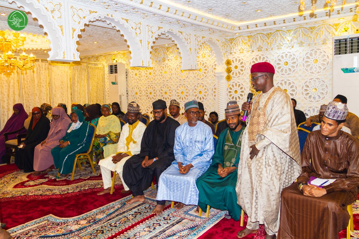 SZakzakyOffice's tweet image. A cross-section of Kannywood actors and actresses visited leader Sheikh Ibraheem Zakzaky at his residence in Abuja yesterday, Wednesday.

During their visit, they stated that it was very important for them to use the opportunity to seek advice and guidance on how best to...