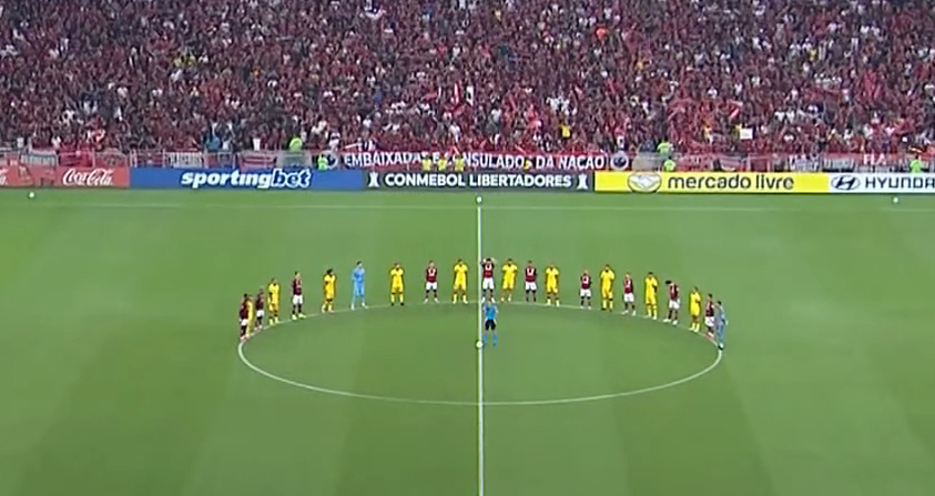 samengo_ofc's tweet photo. Conmebol fazendo 1 minuto de silêncio em homenagem ao término de Virgínia e Zé Felipe

É sobre isso https://t.co/vcf3RsC0tW