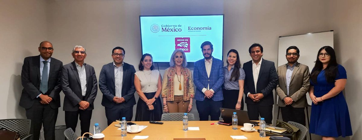 En la Comisión de Asuntos Gubernamentales de PROCCYT nos acompañaron <a href="/Barbara_Botello/">Bárbara Botello</a> y <a href="/LuisAvinaB/">Luis Aviña</a>, responsables del Plan de Marca Nacional en la <a href="/SE_mx/">Economía México</a>, iniciativa para fortalecer a las empresas mexicanas, impulsar el contenido nacional y abrir puertas en mercados globales.