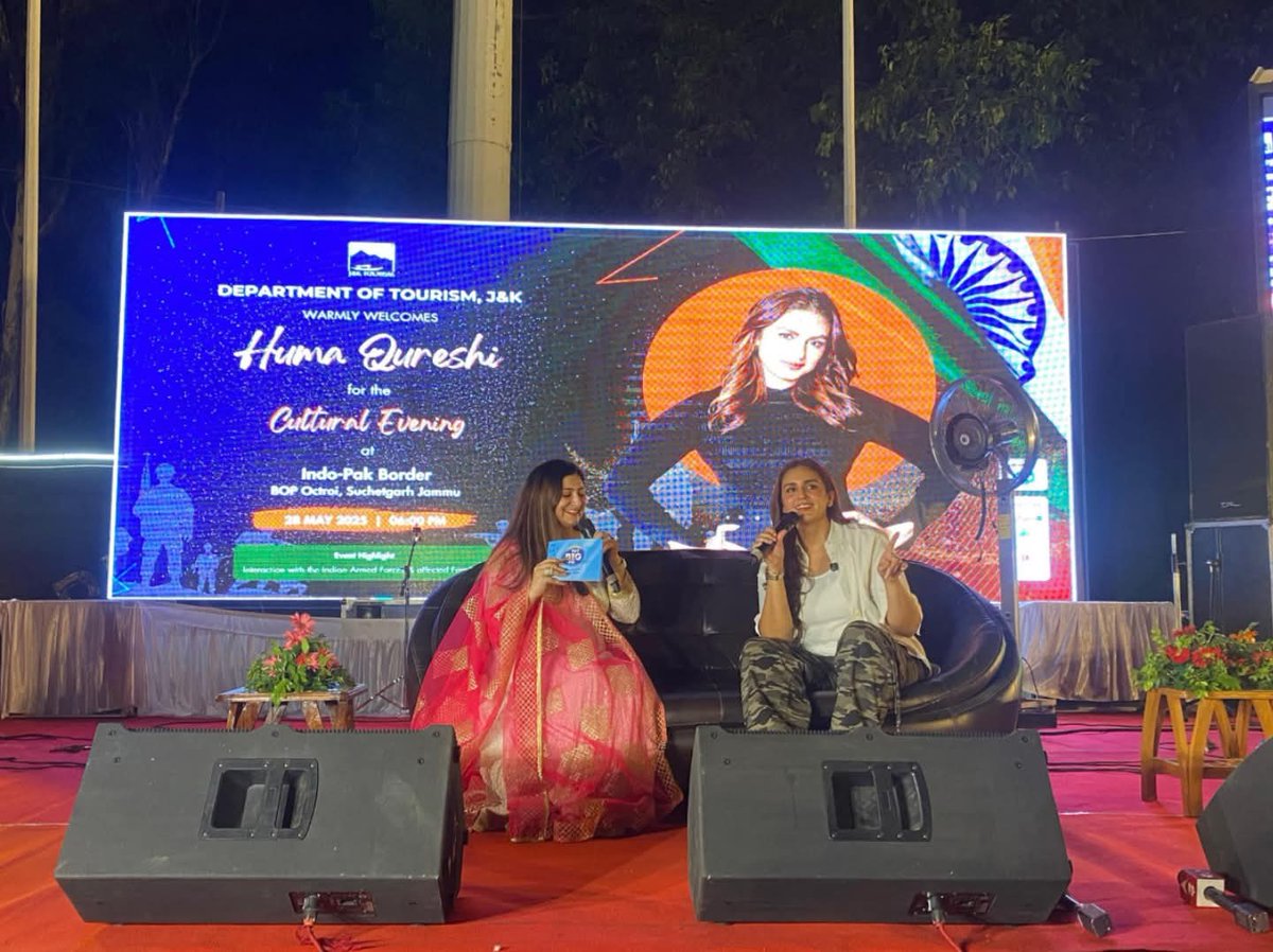 RehemanMustaq's tweet photo. बॉलीवुड अभिनेत्री #HumaQureshi ने सुचेतगढ़ में सीमा पार से गोलीबारी से प्रभावित बहादुर परिवारों से मुलाकात की और अग्रिम मोर्चे पर रहने वालों के साथ एकजुटता दिखाई। 
#HumaWithBSF #Abhiya #HumaHonoursHeroes #BSF #OperationSindooor #mockdrill https://t.co/4x6gm9Ow7N
